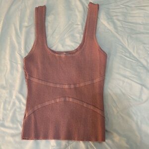 Mauve ribbed elegant tank